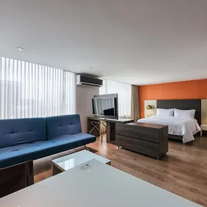Hotel Express & By Ihg, Medellín